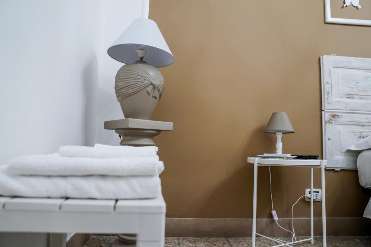 Il Mari Bed and Breakfast Taranto Exteriör bild